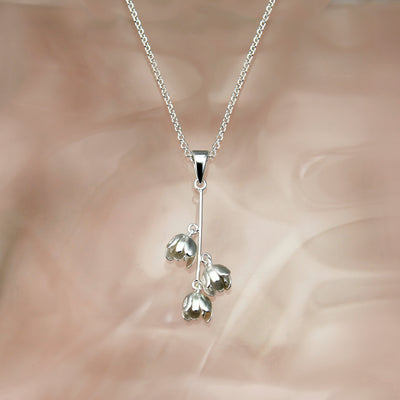 Image of Lily Of The Valley Flower Necklace In Silver