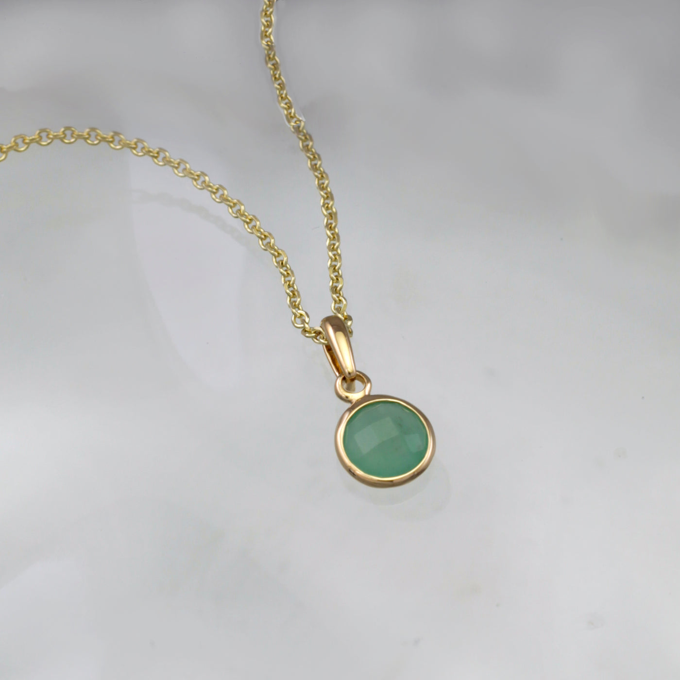 Image of Gold and Green Quartz Pendant Necklace